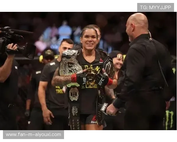 UFC选手破防后一套组合结束对手：从破防到终结的瞬间艺术