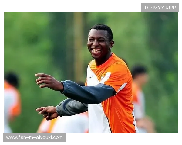 “诺克·达维德·彼得森带领南非羚羊队锁定世界冠军” “诺克·达维德·彼得森带领南非羚羊队锁定世界冠军”